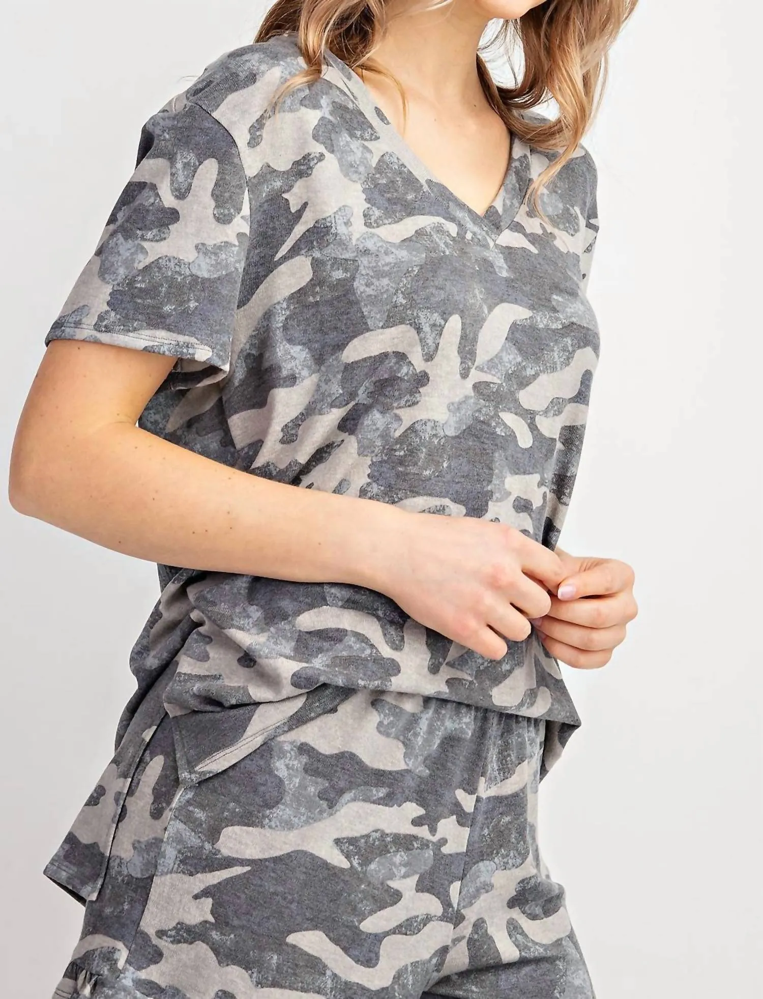143 Story - Camouflage Short Sleeve Top