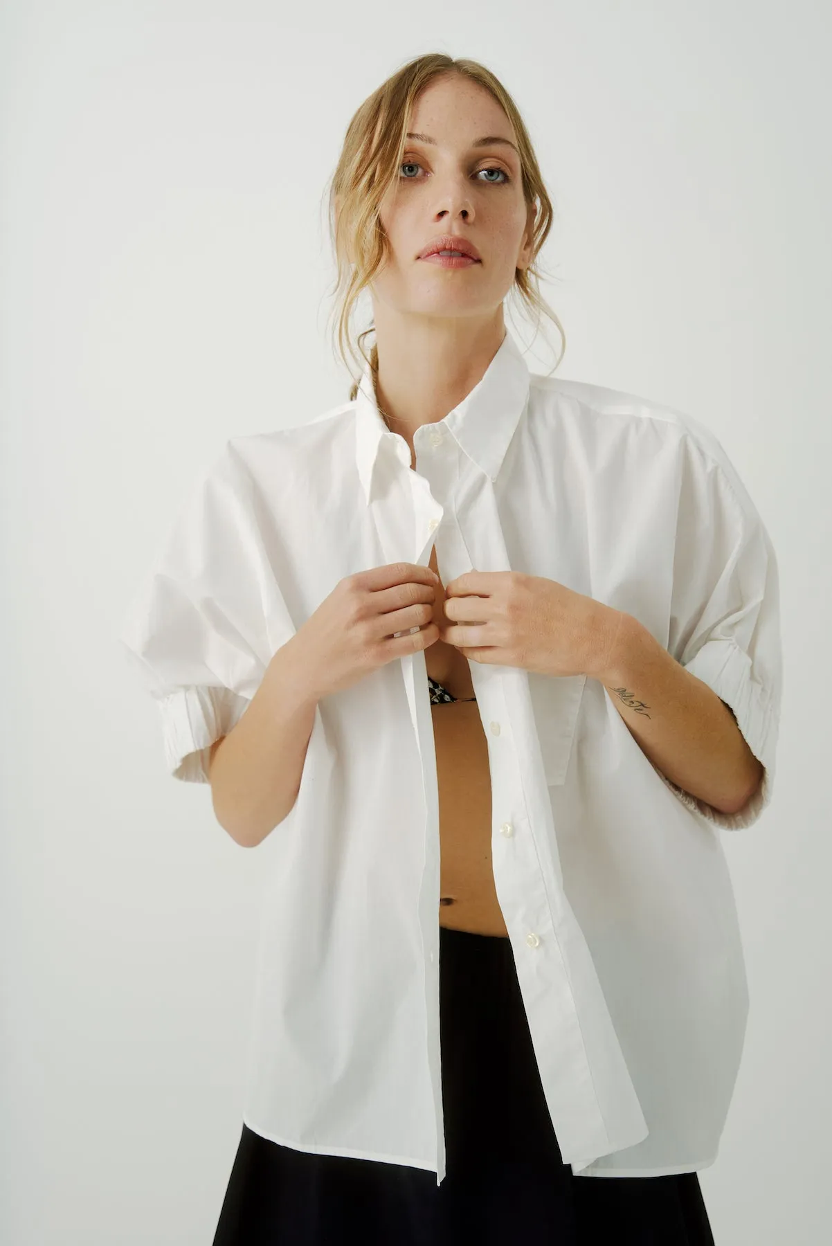 LE SHORTY | white